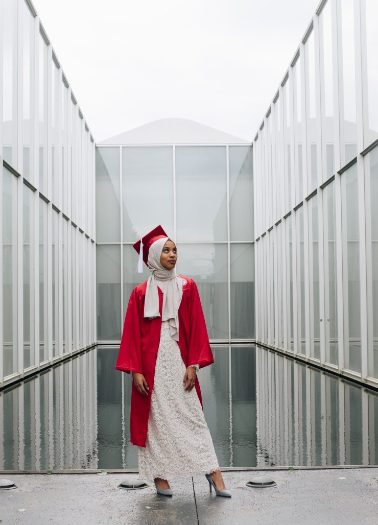 graduation pictures model